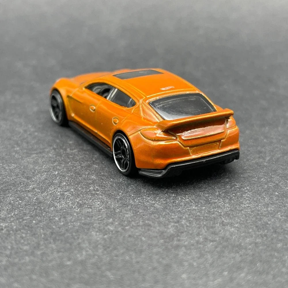 Hot Wheels‎ HW Exotics Porsche Panamera Orange Car Diecast 1/64 Scale